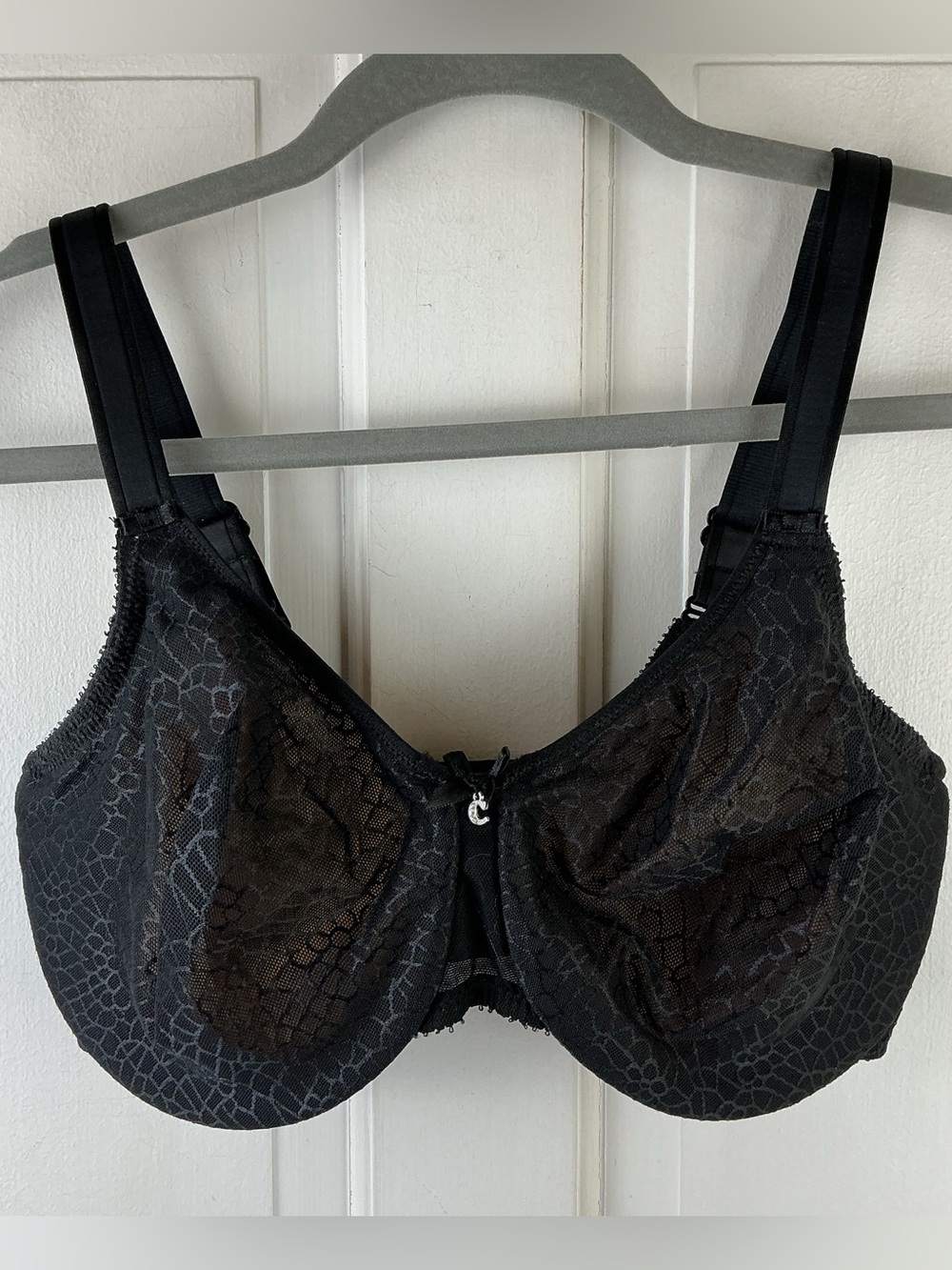 Chantelle C18910 C Magnifique Seamless Unlined Minimizer Bra UW 32DDDD Black